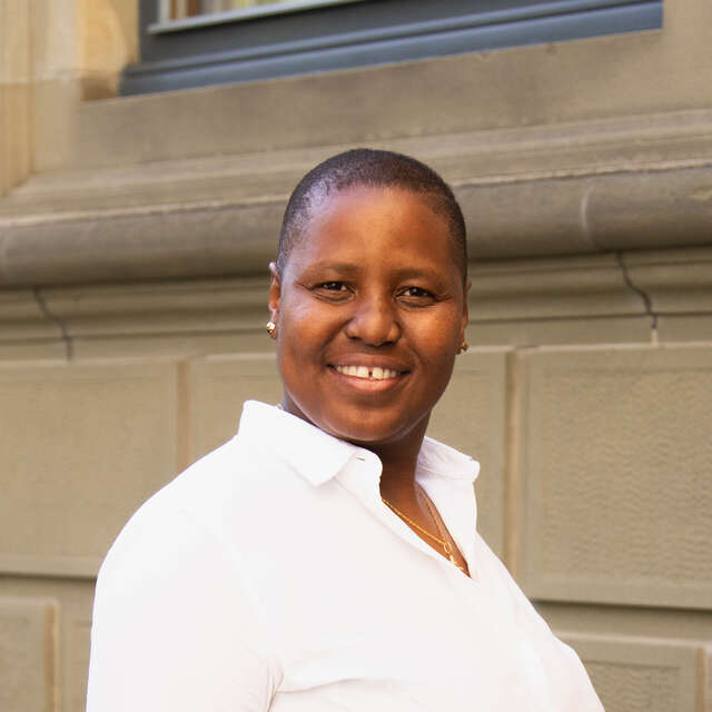 ch_23-24-emma-preview-approved-1-640x640-crop-51-5-35-7-q60