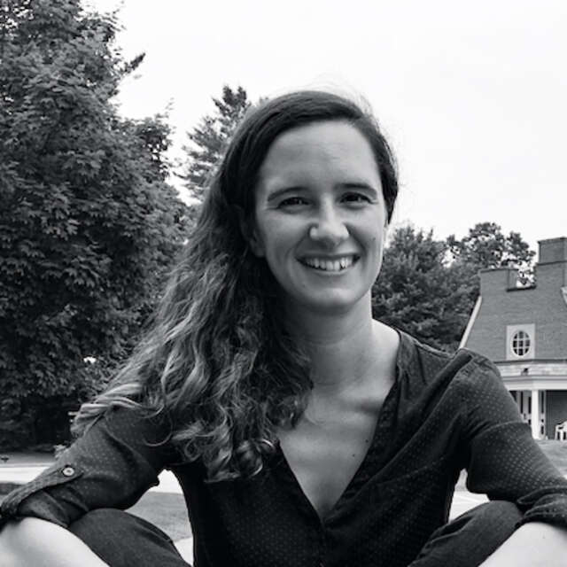 0707171028-katherine-elvira-5x7@300dpi-640x640-crop-49-6-27-8-q60